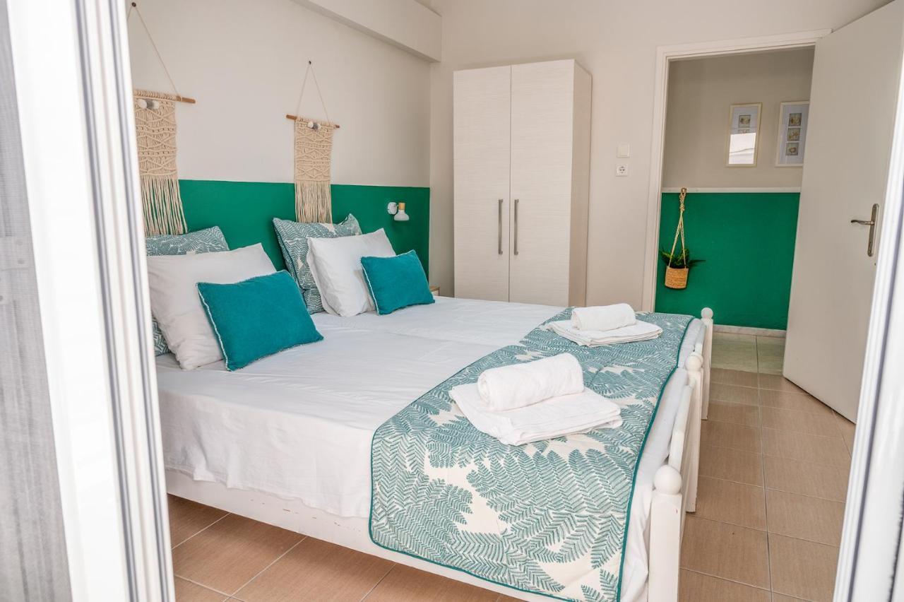 Evangelia Rooms & Apartments - A アスプロヴァルタ エクステリア 写真