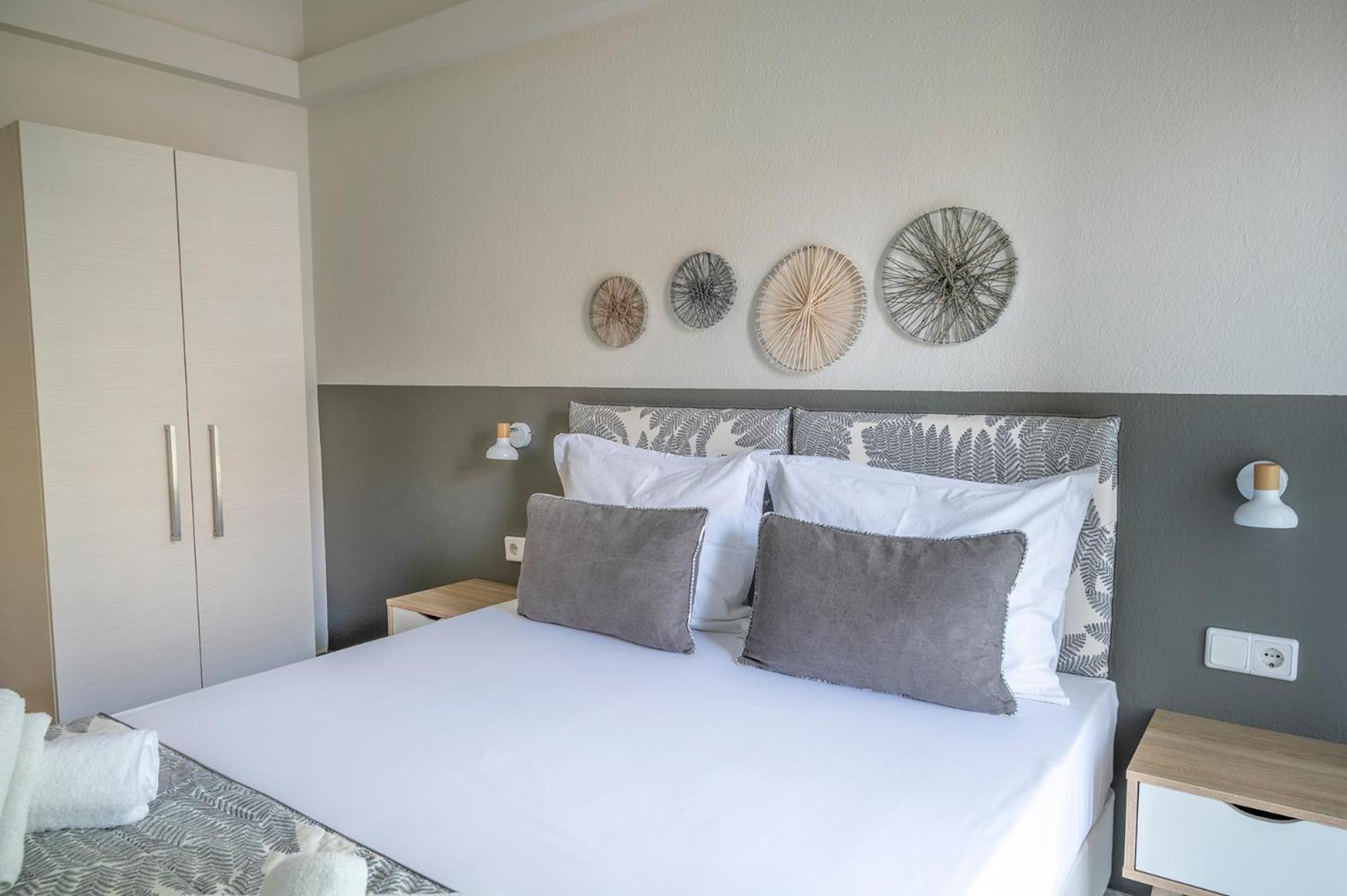 Evangelia Rooms & Apartments - A アスプロヴァルタ エクステリア 写真