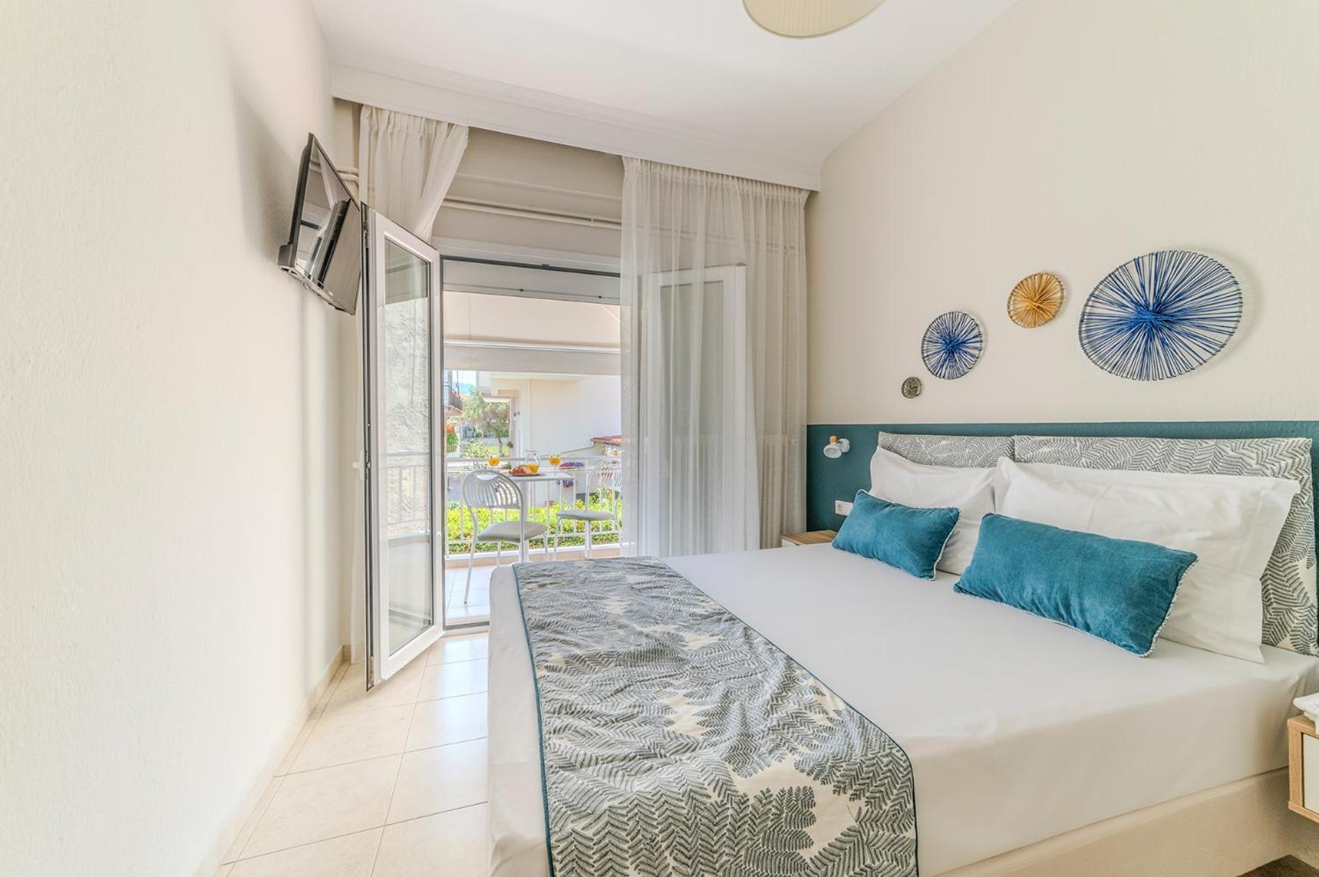 Evangelia Rooms & Apartments - A アスプロヴァルタ エクステリア 写真